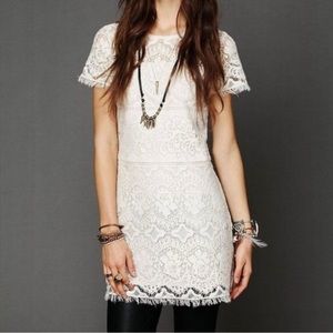 Gorgeous links new ivory lace shift dress from Free People size 6